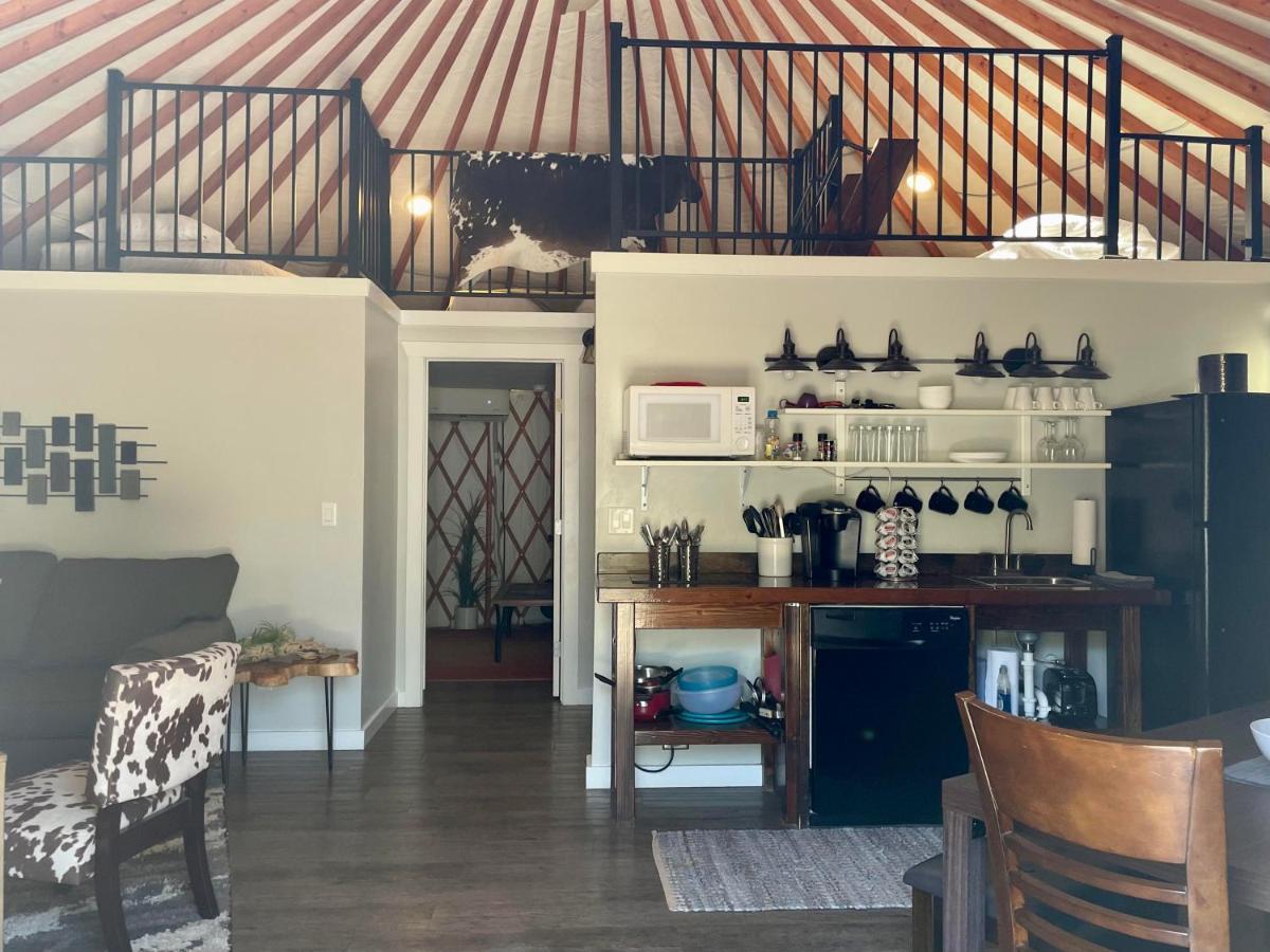 Escalante Yurts - Luxury Lodging Exterior photo