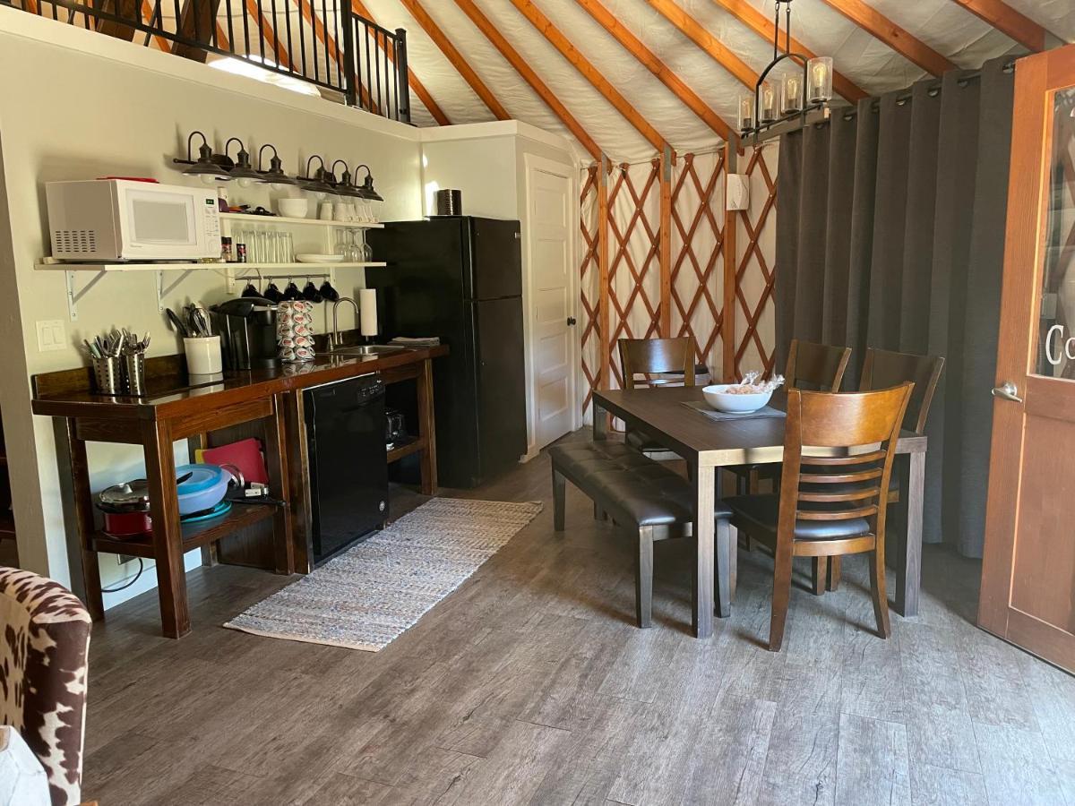 Escalante Yurts - Luxury Lodging Exterior photo