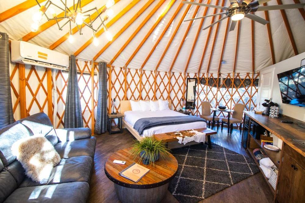 Escalante Yurts - Luxury Lodging Exterior photo
